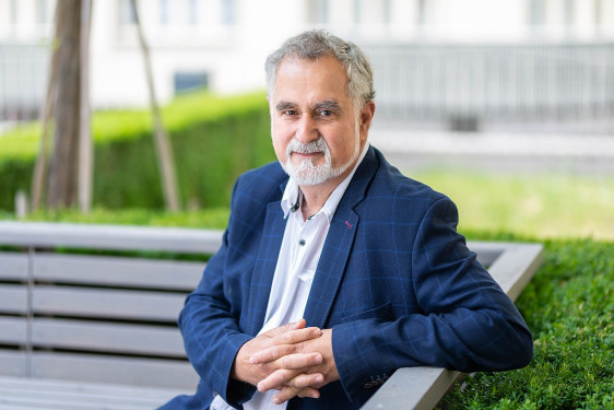Jan Hrušák handed the ESFRI Presidency over to Jana Kolar